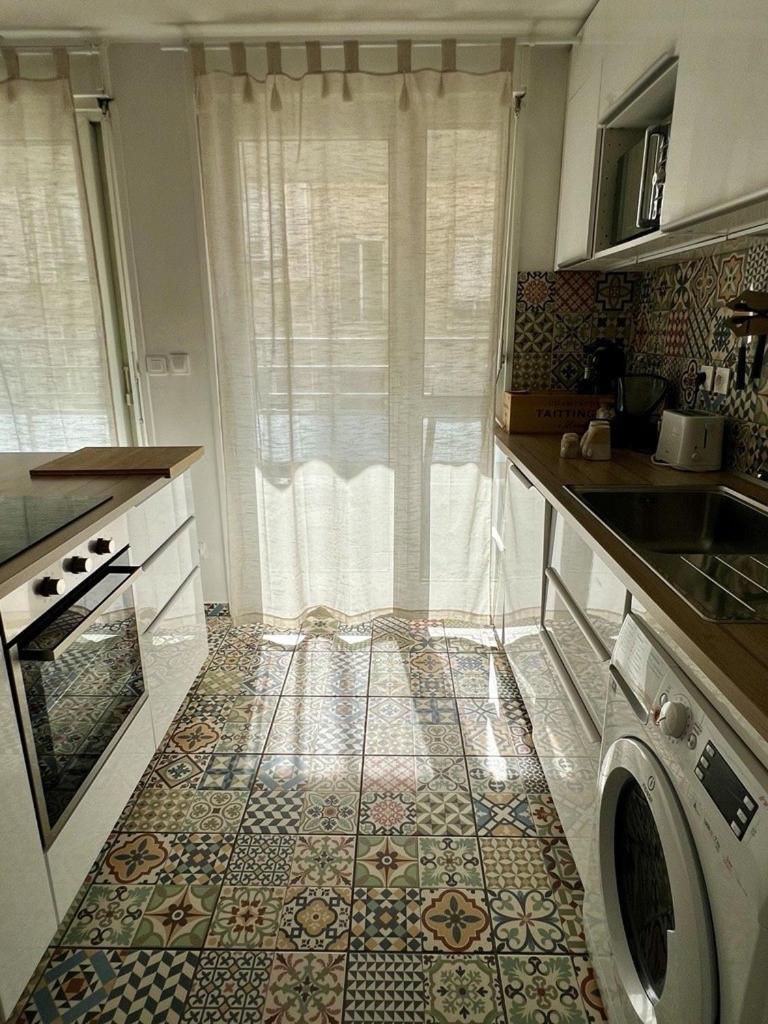 Apartamento Clovis - Hypercentre Avec Balcon Et Parking Reims Exterior foto